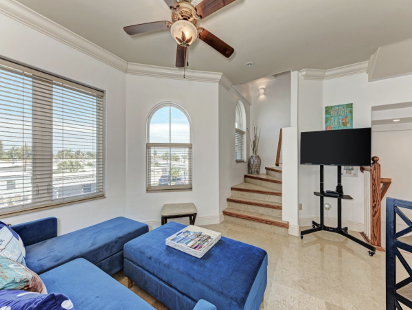 Luxury Anna Maria Island Vacation Home Sleeps 8